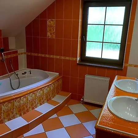 Hluchavka Ii Szálloda Děčín